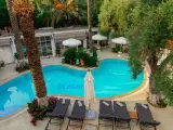 Elegance East Hotel
